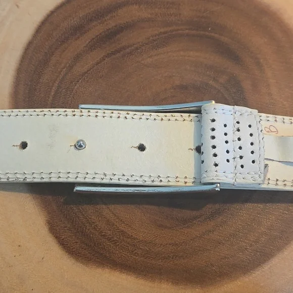 PGA TOUR Mens White Leather Silver Buckle Perforated Adjustable Golf Belt Sz 36 - Picture 10 of 10